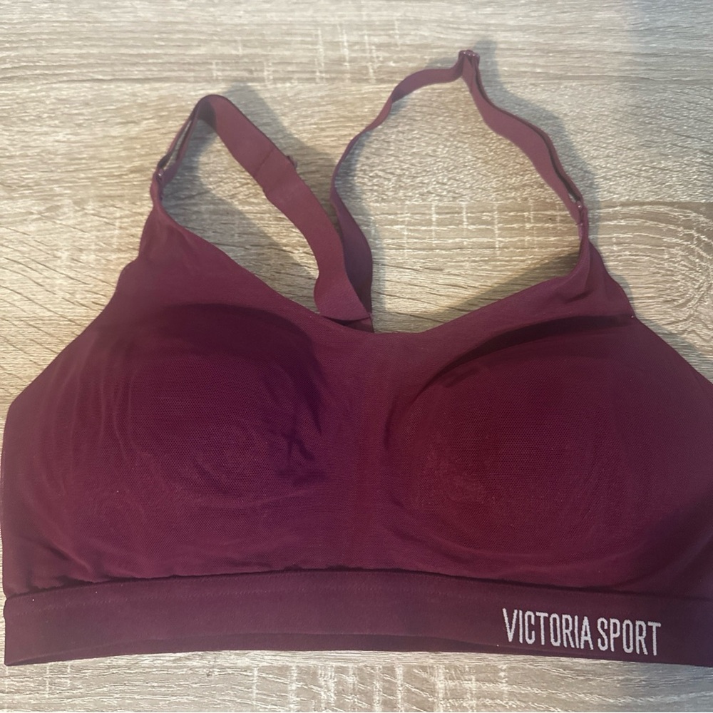 Victoria’s Secret Sport Lightweight Sports Bra 32C Burgundy